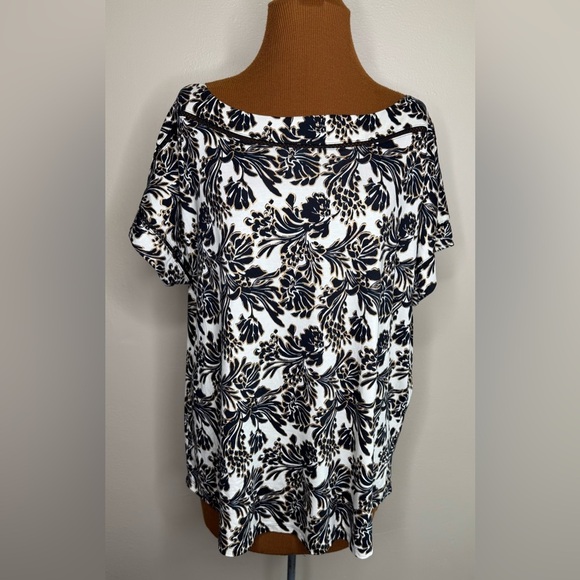 Lane Bryant Relaxed Cap-Sleeve Boatneck Top Size 14/16 - Picture 1 of 10
